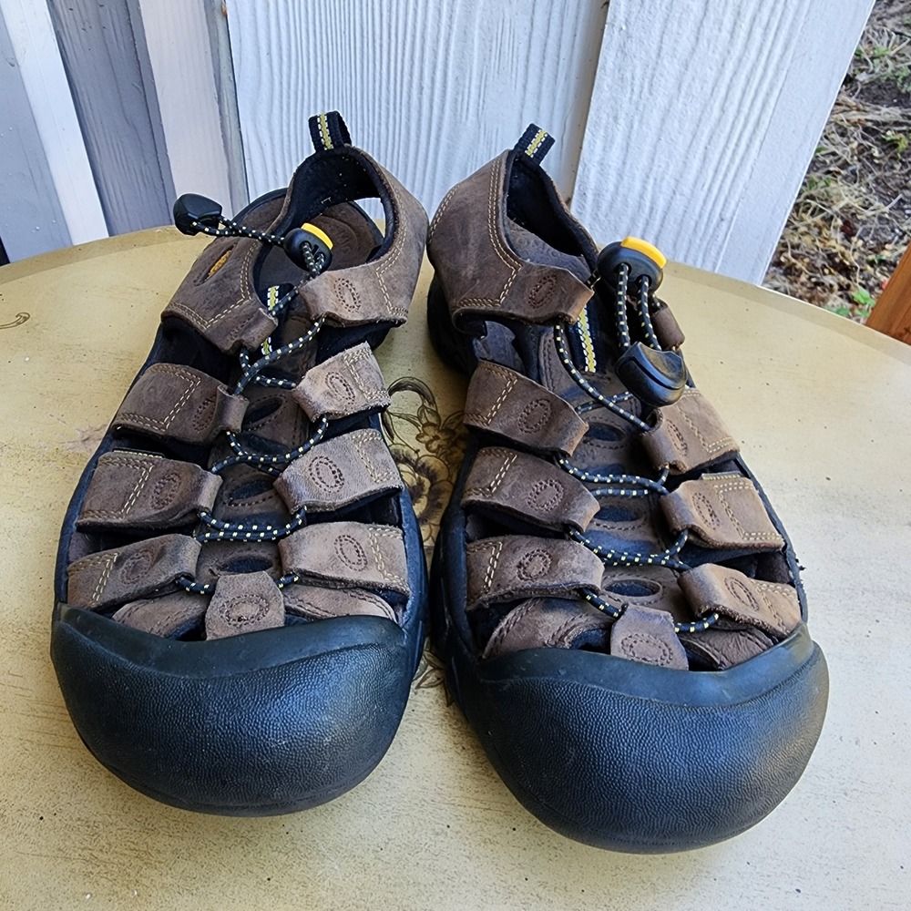 Keen Sz 9 Brown Leather Newport Water Shoes Sandals Hiking Gorpcore Outdoors